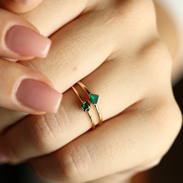 14 ayar altın Tourmaline Yeşil Üçgen Altın Yüzük