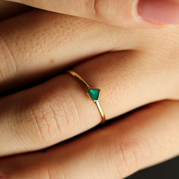 14 ayar altın Tourmaline Yeşil Üçgen Altın Yüzük