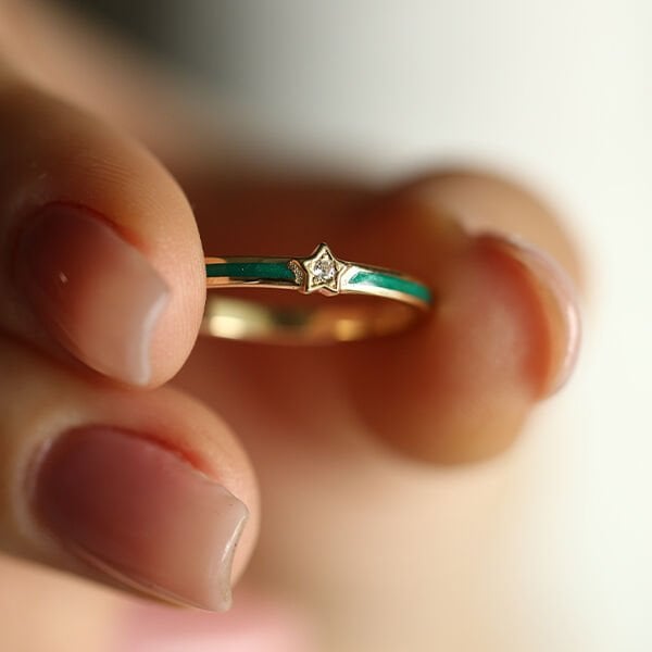 Emerald Star Yeşil Altın Yüzük