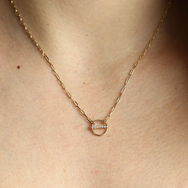 Minimal Cercle Taşlı Altın Kolye