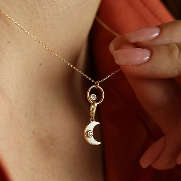 Cercle Moon Altın Kolye