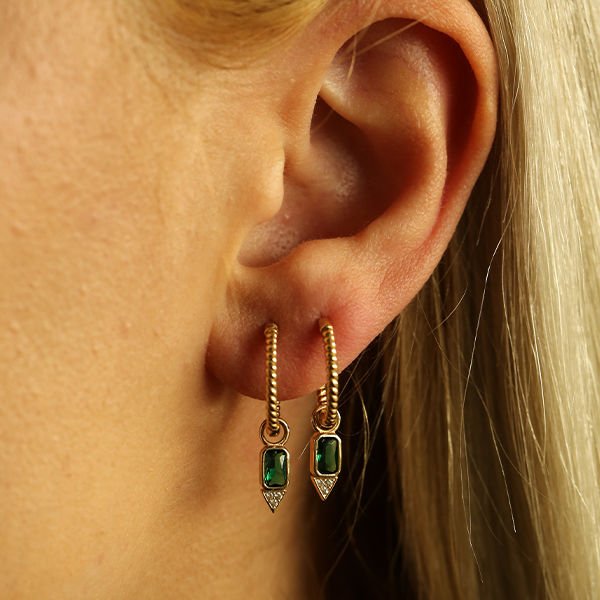 Yeşil Taş Detaylı Altın Küpe