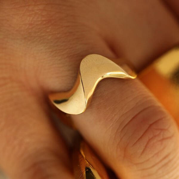 Geometric Minimal Shape Altın Yüzük