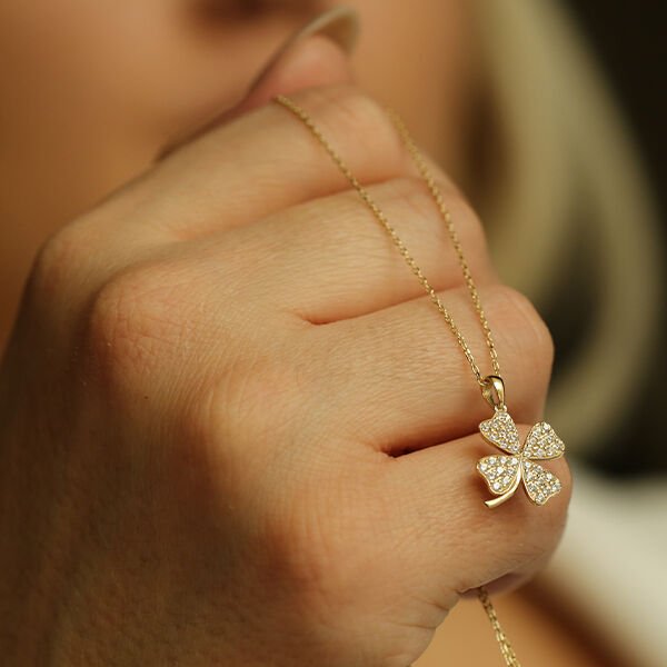 Clover 4 Yaprak Yonca Altın Kolye