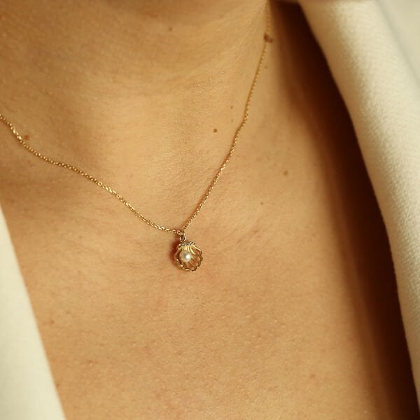 Midye İnci Detaylı Tasarım Altın Kolye