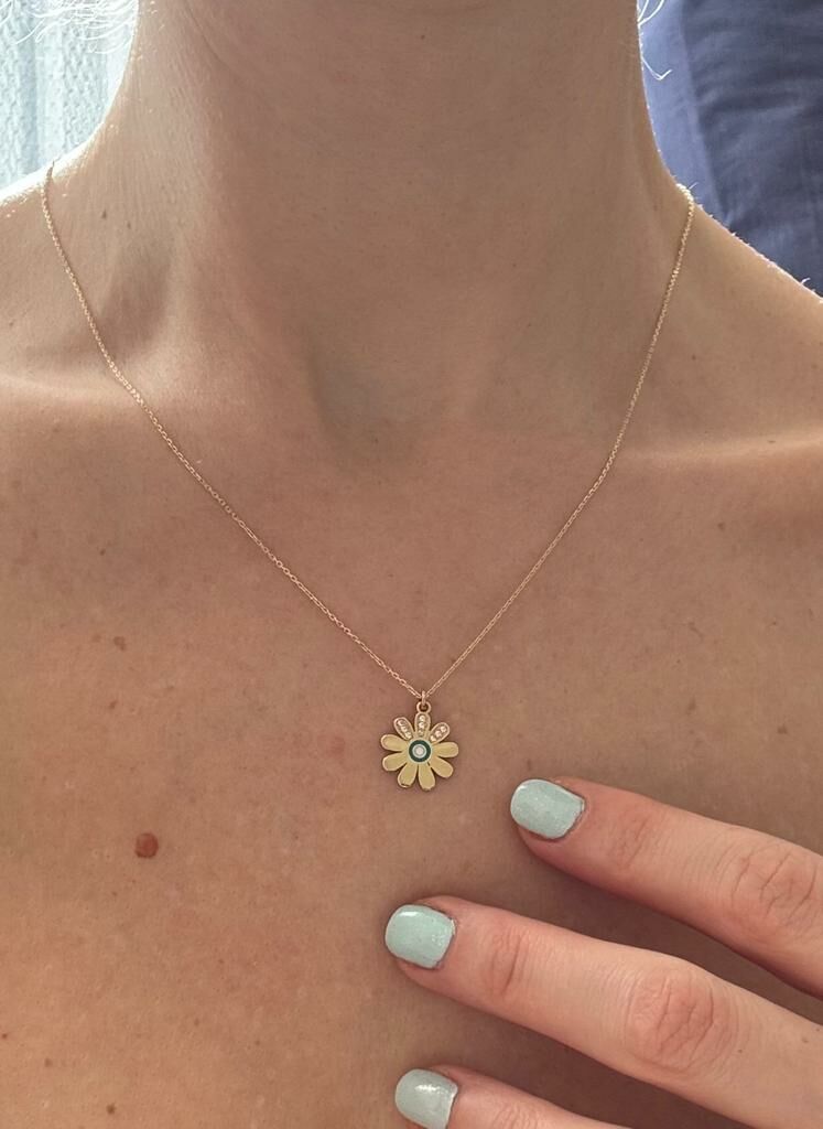 14 ayar altın papatya tasarım kolye