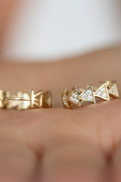 14 ayar altın tasarım küpe