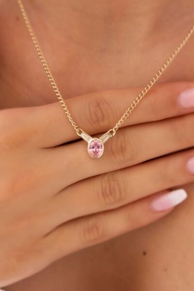 14 ayar altın renkli taşlı tasarım kolye