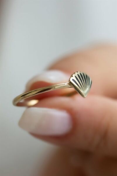 14 ayar altın istiridye yüzük