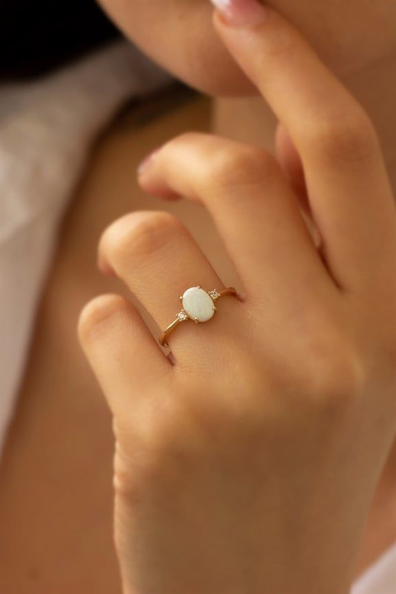 14 ayar altın opal taşlı yüzük