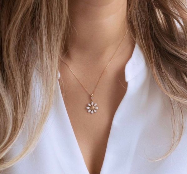 Altın Papatya Kolye