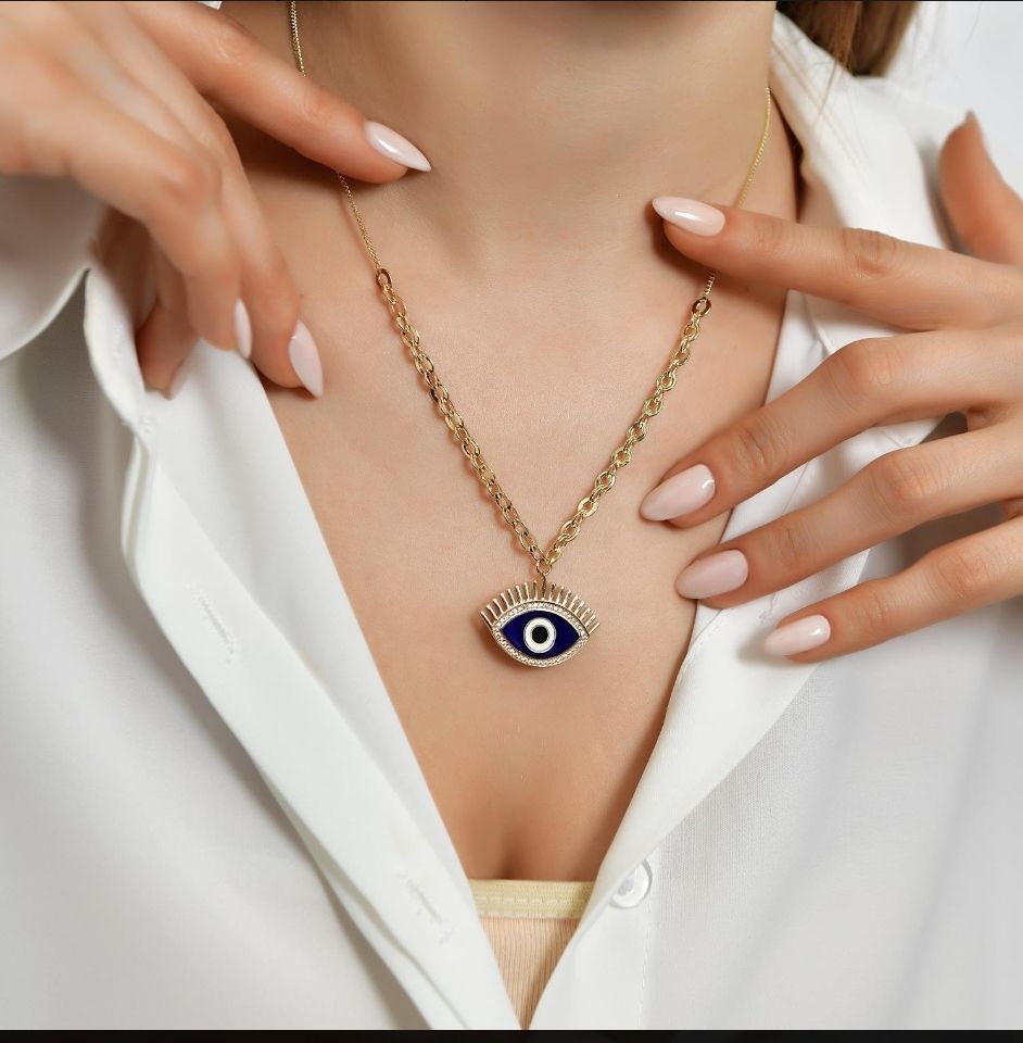 Altın Nazarlikli Kirpikli kolye