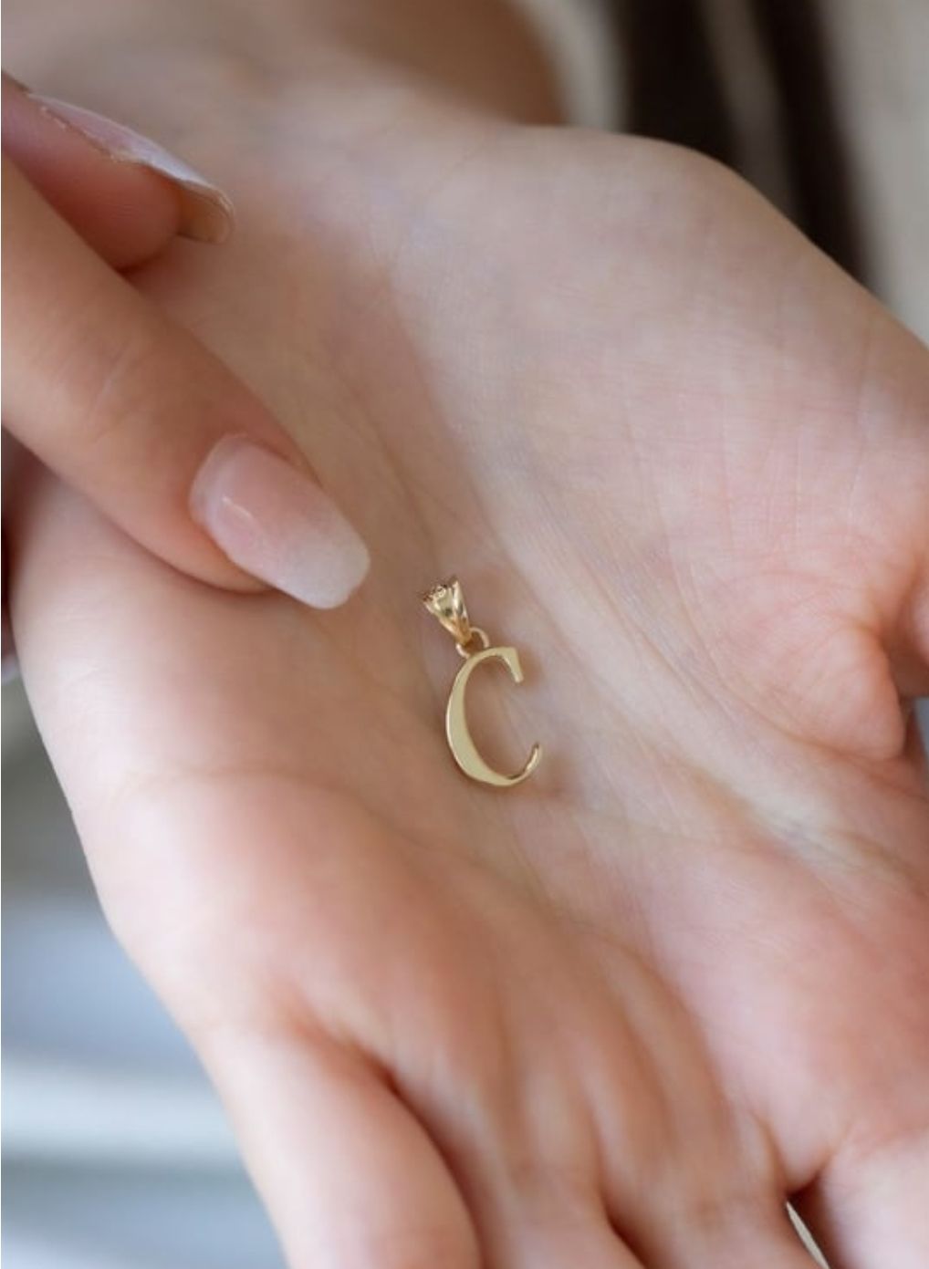 Altın C  Harf Kolye Ucu