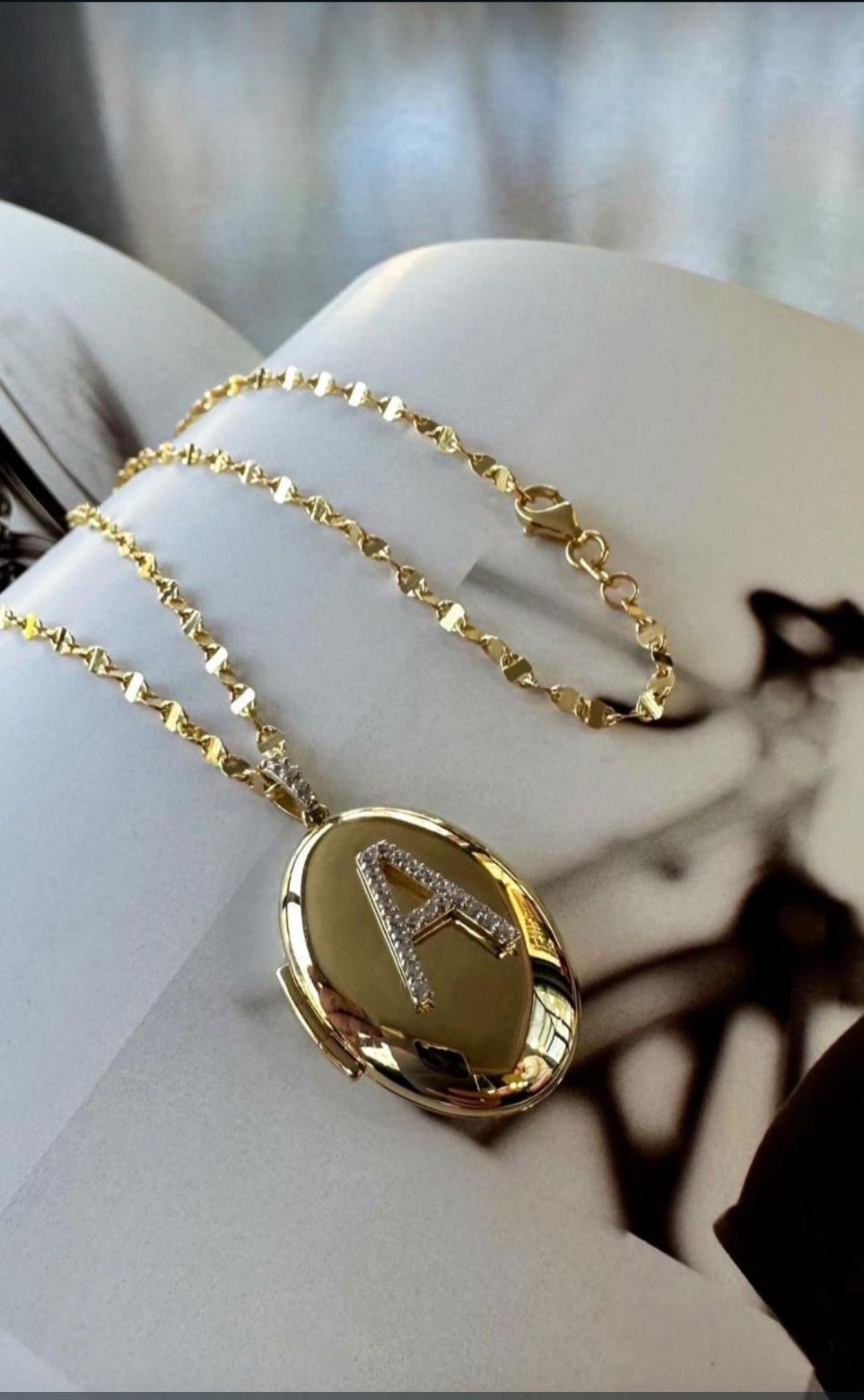 Heartlıne Madalyon Altın Kolye