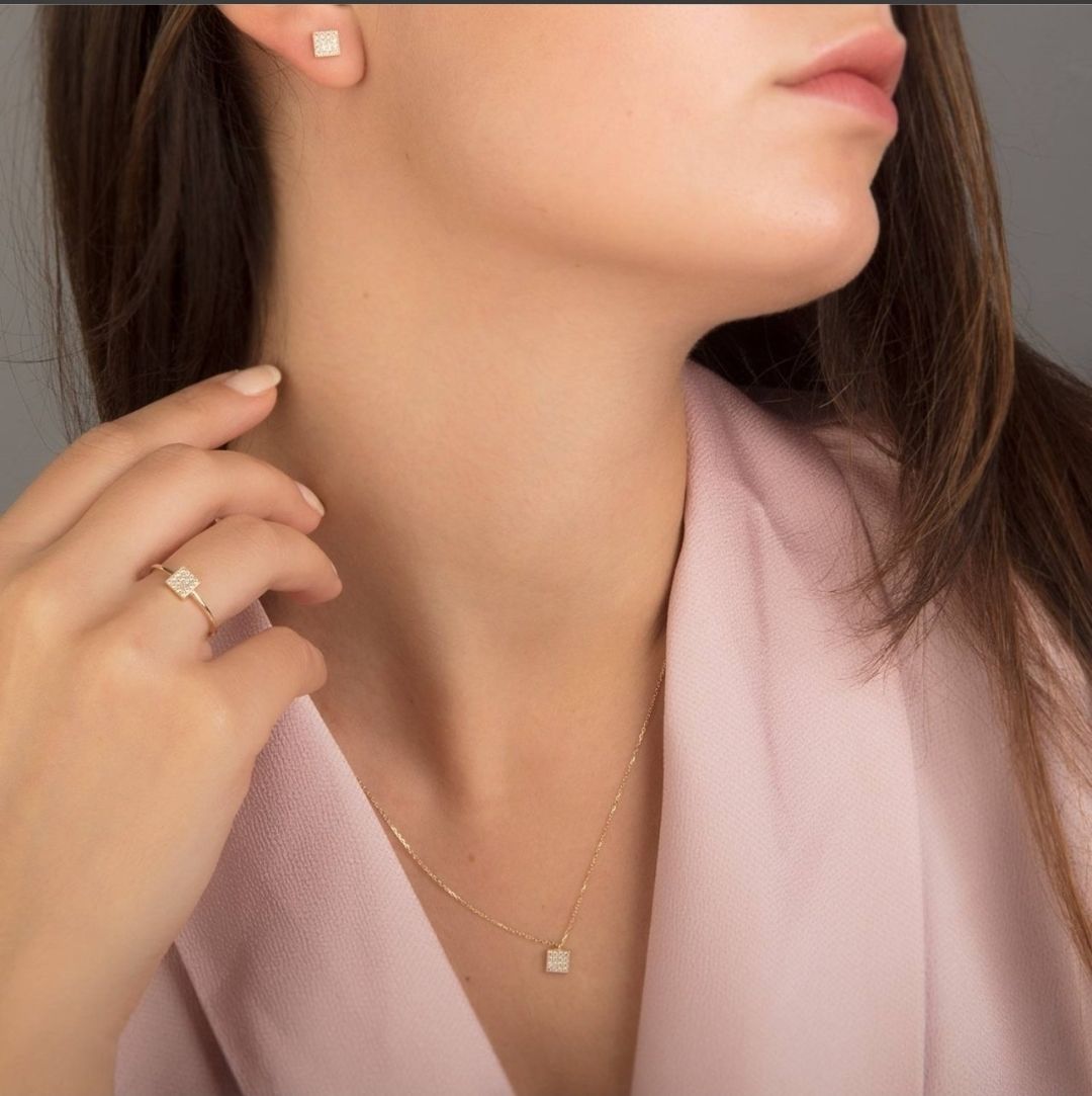 14 Ayar Sade Ve Şık Set