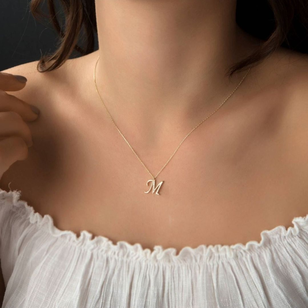 Altın M Harf Kolye