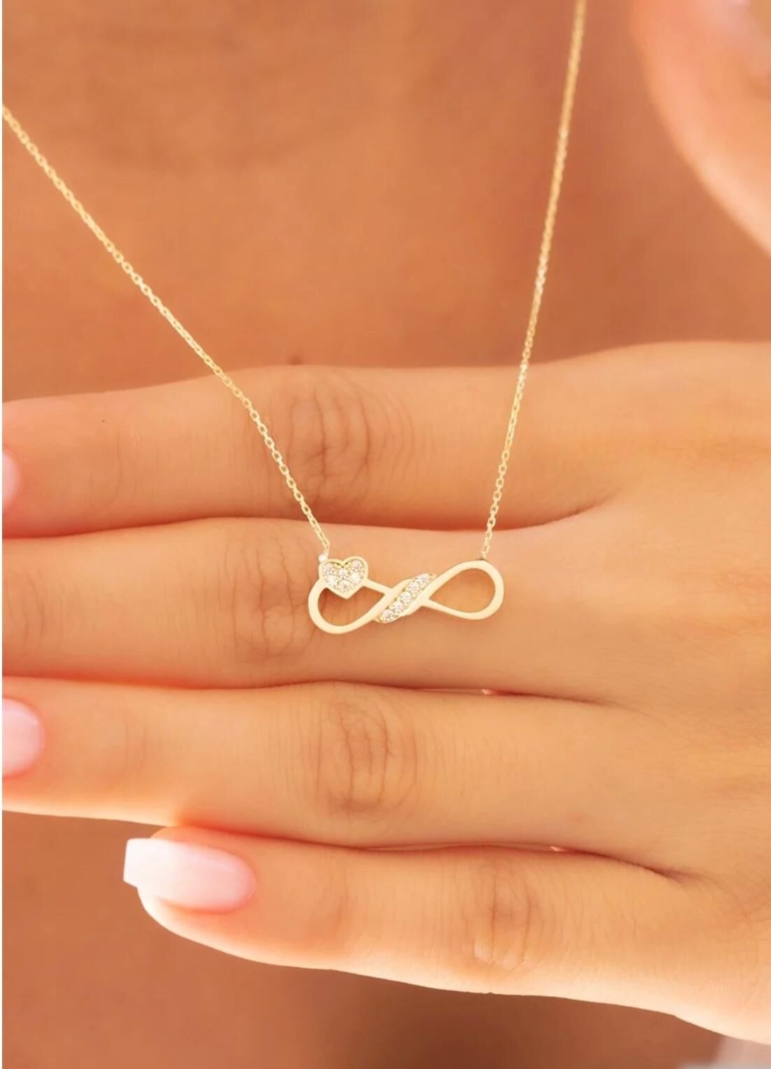 Kalp ve Sonsuzluk Detaylı Kolye