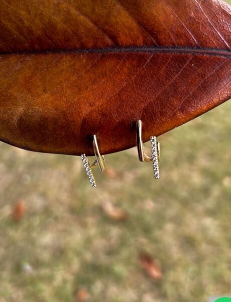 Çift Görünümlü Taşlı Altın Küpe