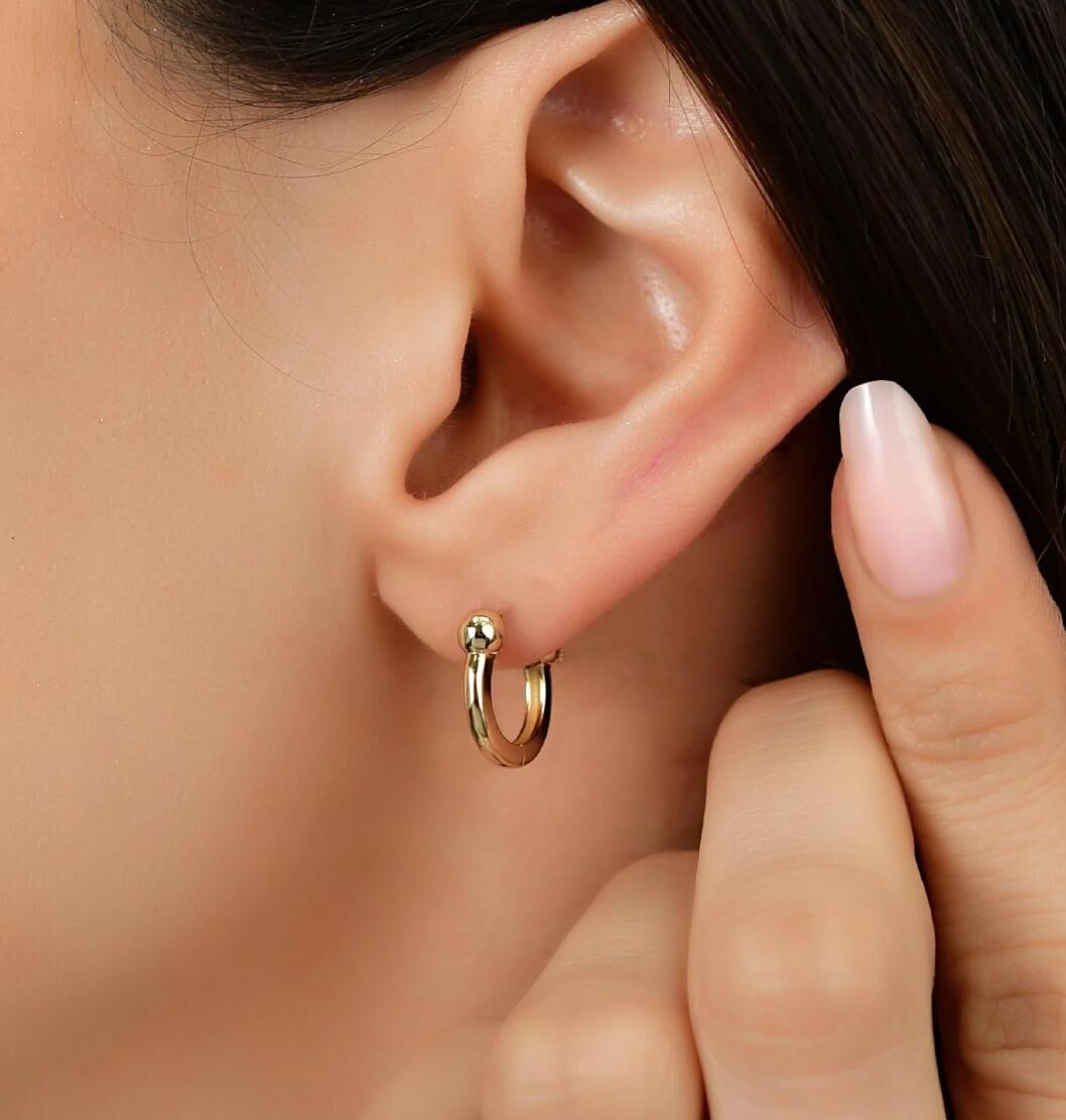 Top Detaylı Halka Küpe