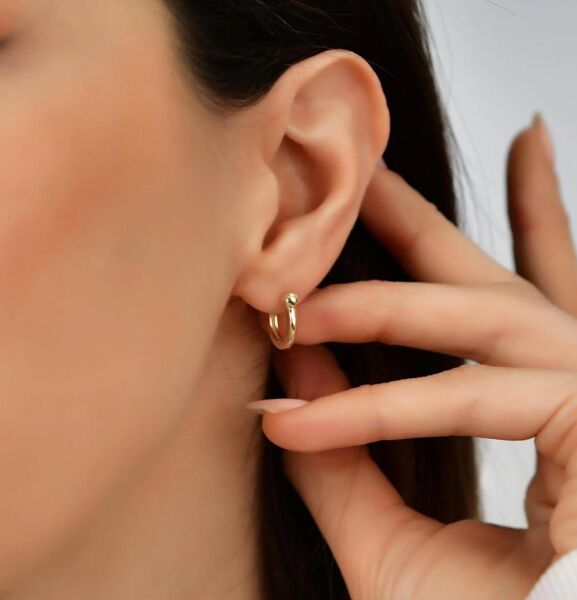 Top Detaylı Halka Küpe