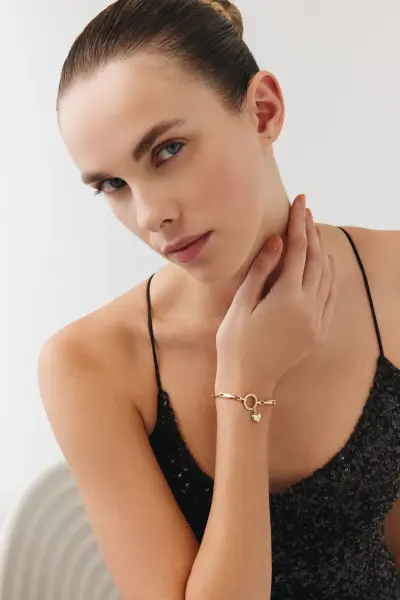 14 AYAR KALPLİ TASARIM BİLEKLİK