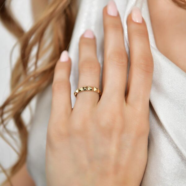 14 AYAR PRAMİT TASARIM ALTIN YÜZÜK